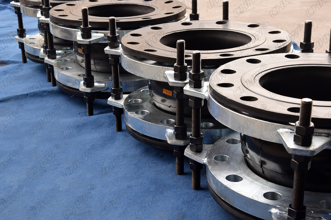 PN4.0MPa大翻邊限位裝置<a href=http://m.cslianhua.com/xjjt/ target=_blank class=infotextkey>橡膠軟接頭</a>